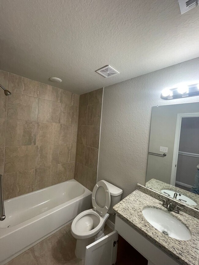 Building Photo - Move in by 11/15 and receive the remaining...