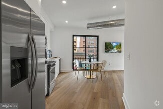 Building Photo - 416 W Girard Ave