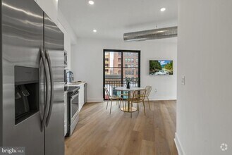 Building Photo - 416 W Girard Ave