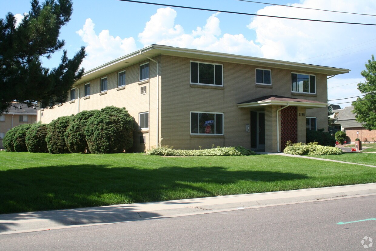 Foto del edificio - 7198 W Cedar Ave