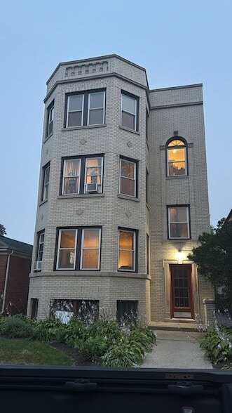 Building Photo - 1316 Seward St