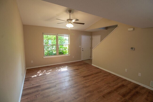 Foto del edificio - 5305-5307 Currituck Ln