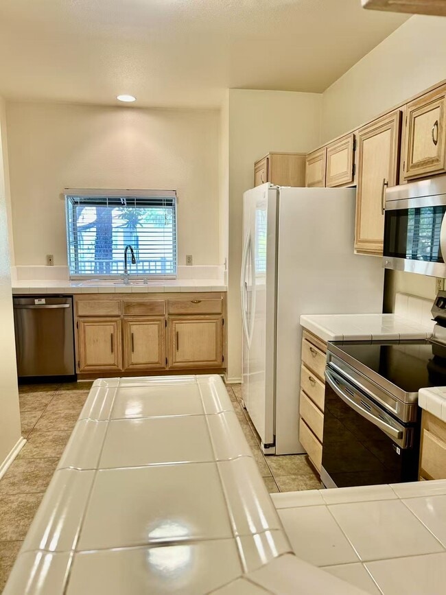Foto del edificio - 5816 Freebird Ln