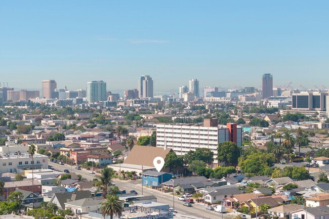 Foto del edificio - 1431 Alamitos Ave
