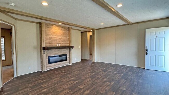 Foto del edificio - 1501 Thompsonville Ln