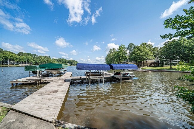 Building Photo - 375 Arrowhead Trail