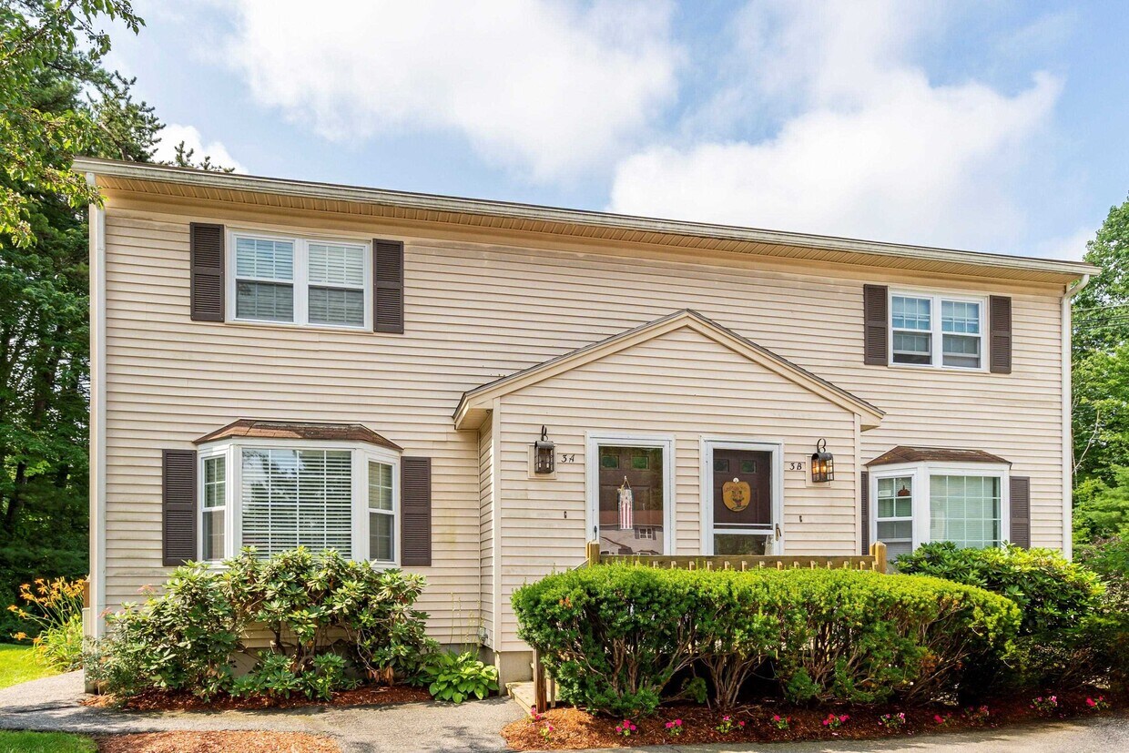 Primary Photo - 3 Clydesdale Ct