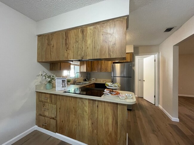 Interior Photo - The Vanda