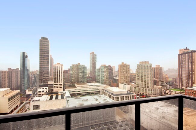 Foto del edificio - Fabulous light and views + balcony