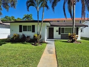 Building Photo - 4010 N Circle Dr