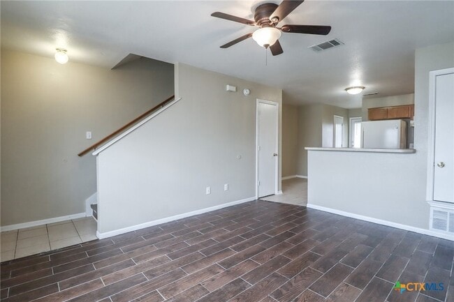 Building Photo - 807 Leifester Cir