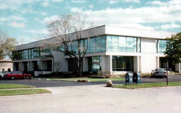 Foto del edificio - 445 Sherman Ave