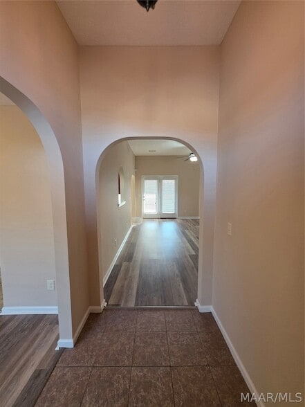 Building Photo - 6136 Old Post Lane