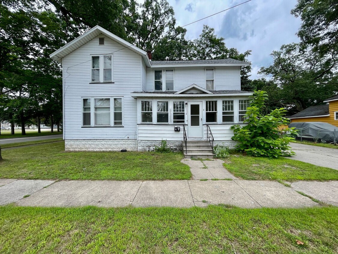 Primary Photo - 1114 Chestnut St