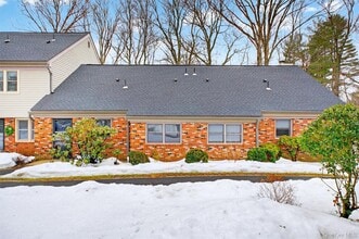 Building Photo - 180 Heritage