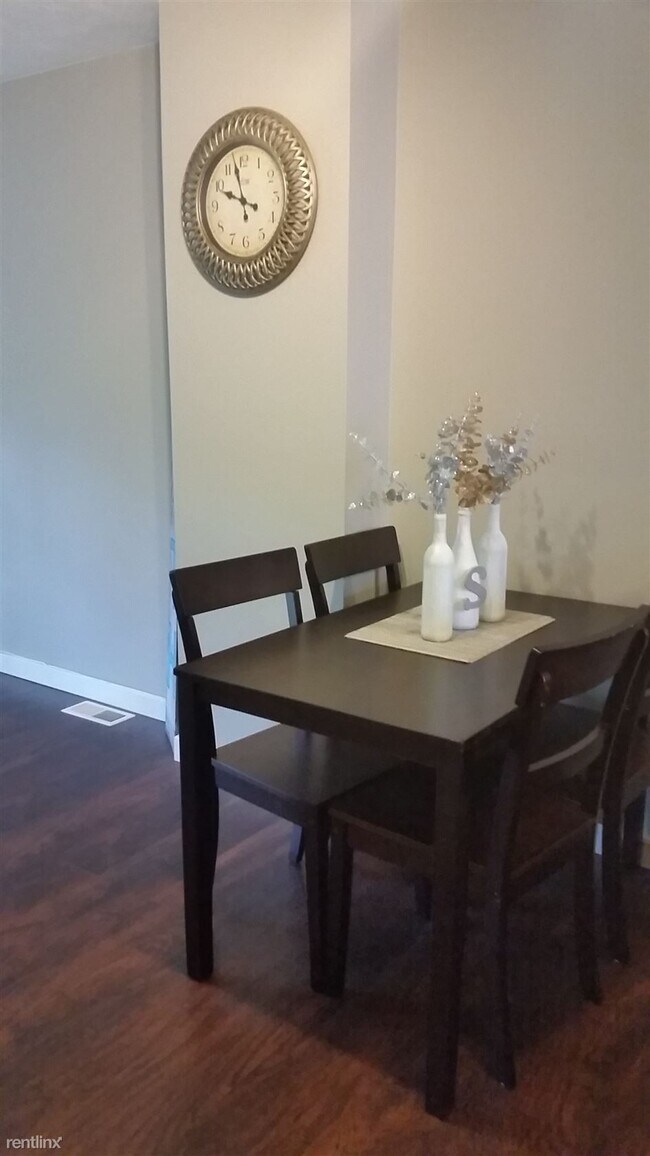 Building Photo - 3 br, 1.5 bath 4plex - 904 Cedar Run Ct NW...
