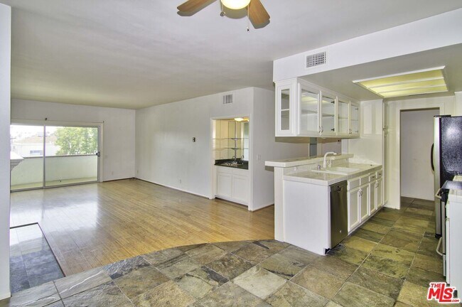 Foto del edificio - 521 Montana Ave