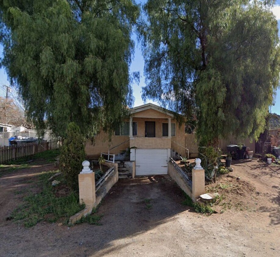 Primary Photo - Charming 3 Bed/1.5 Bath In The Heart Of La...