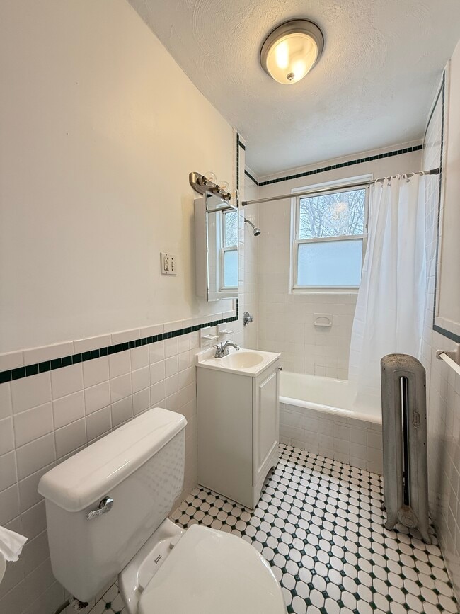 Building Photo - 6 Pama Gardens