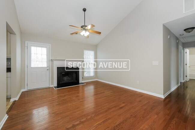 Foto del edificio - 163 Fairhaven Tr