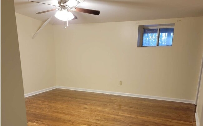 Building Photo - 423 Ballewtown Rd