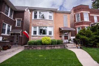Building Photo - 4938 N Monitor Ave