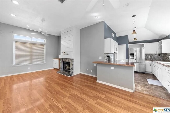 Foto del edificio - 2406 Remington Dr