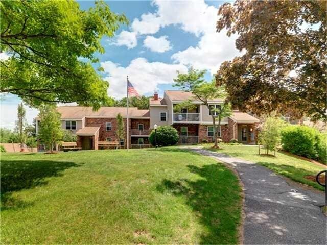 121 Summer Hill Gln, Maynard, MA 01754 Apartment for