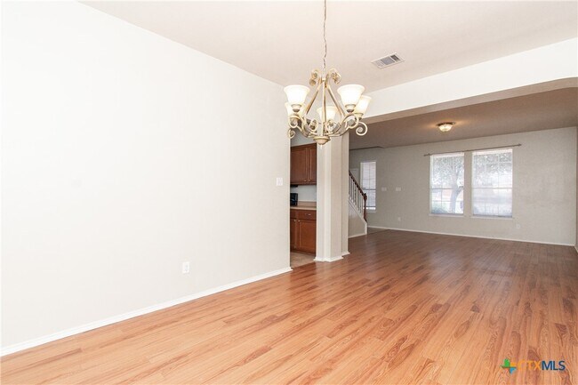 Building Photo - 5503 Bridgewood Dr