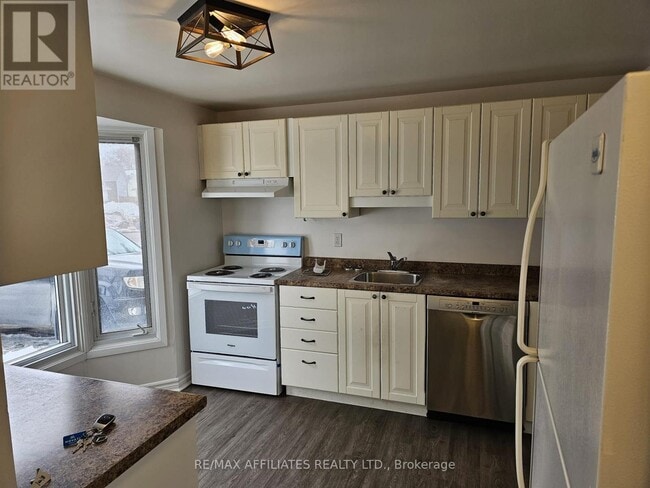 Building Photo - 1171 Priory Ln