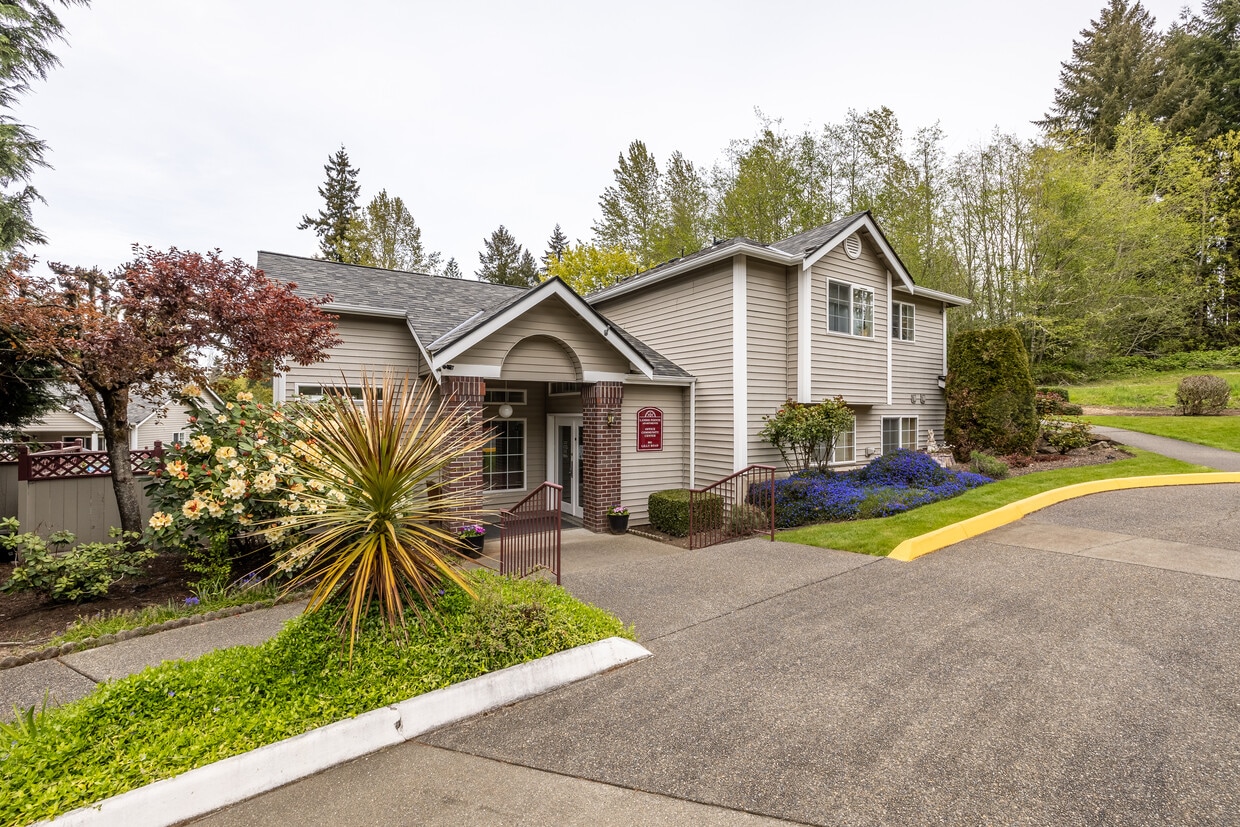 Landis Pointe Apartments in Olympia, WA