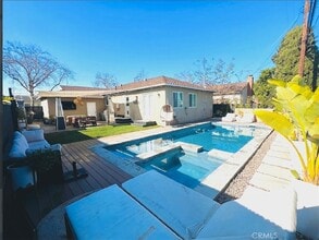 Building Photo - 4318 Conquista Ave