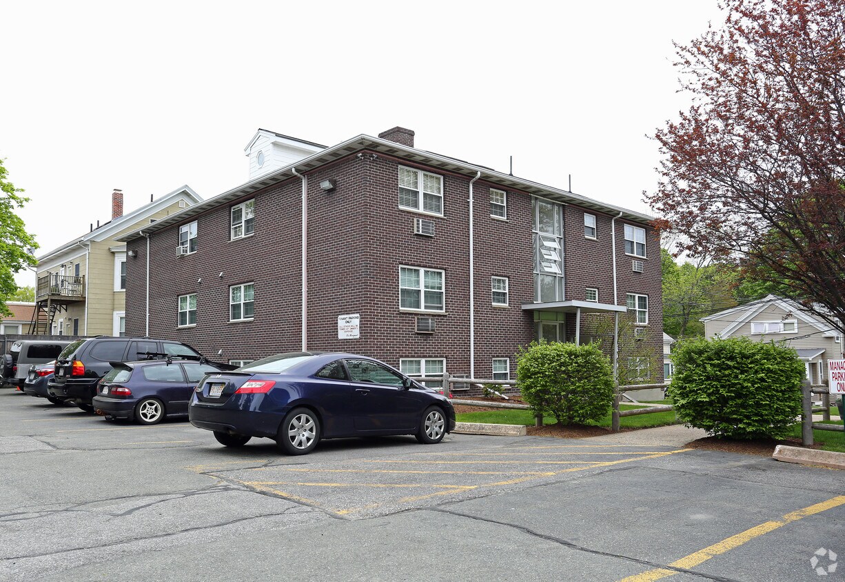 Primary Photo - 147 Summer St