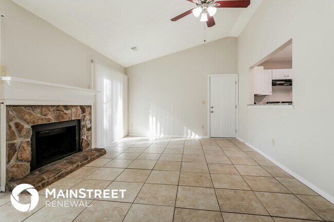 Building Photo - 4694 Garden Hills Dr