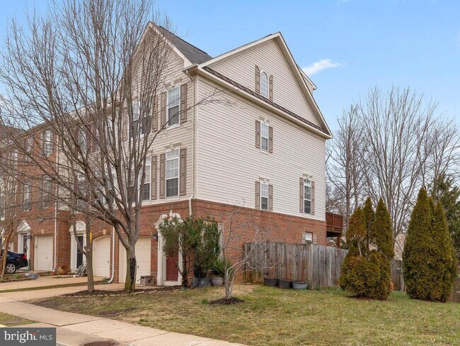 Foto del edificio - 2940 Huntington Grove Square