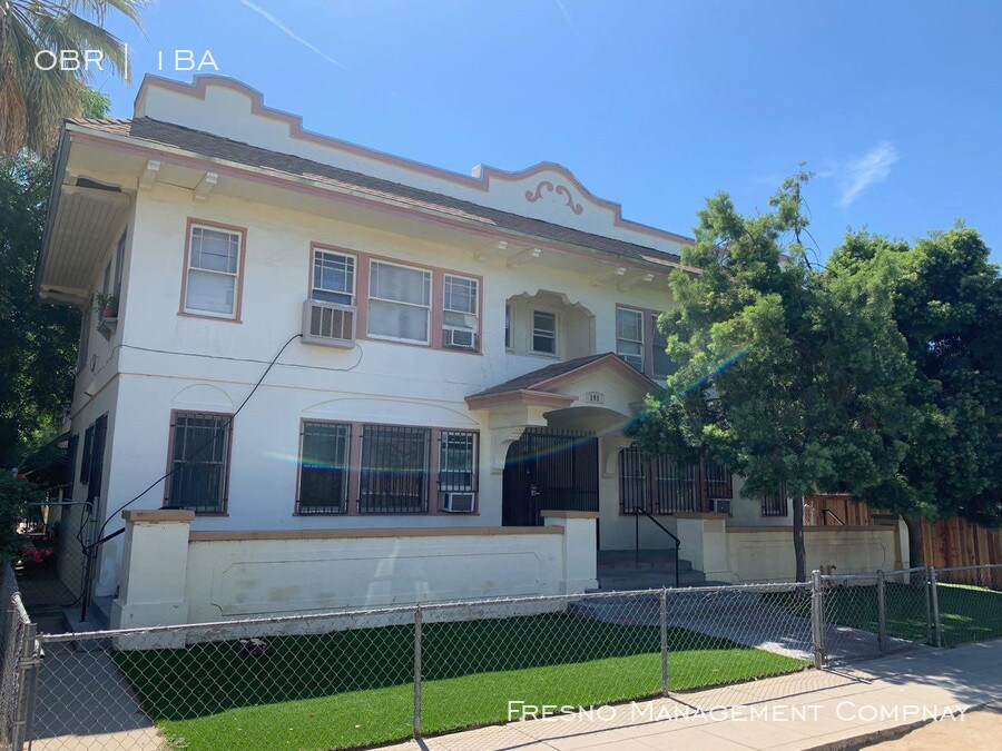 Primary Photo - 208 N Glenn Ave