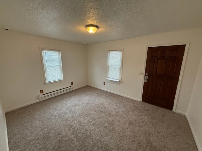 Foto del edificio - 12408 Sarsfield Ave