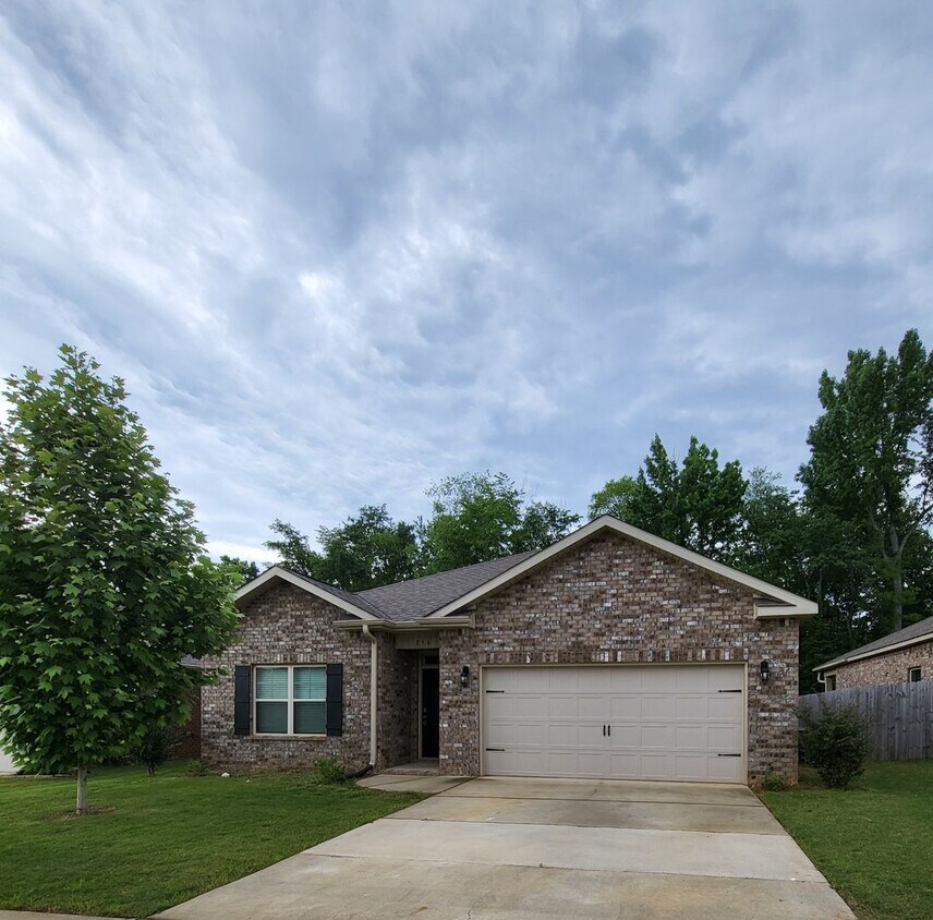 Primary Photo - Madison Monrovia Area