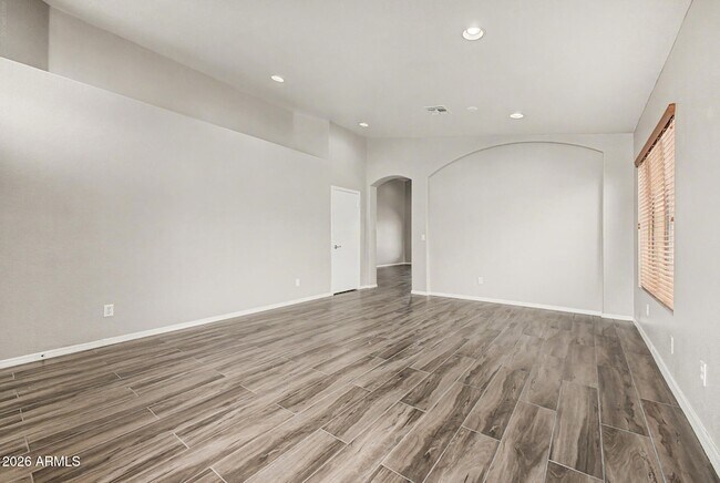 Building Photo - 308 W Liberty Ln