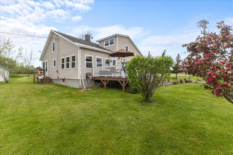 Primary Photo - 423 E Alburgh Rd