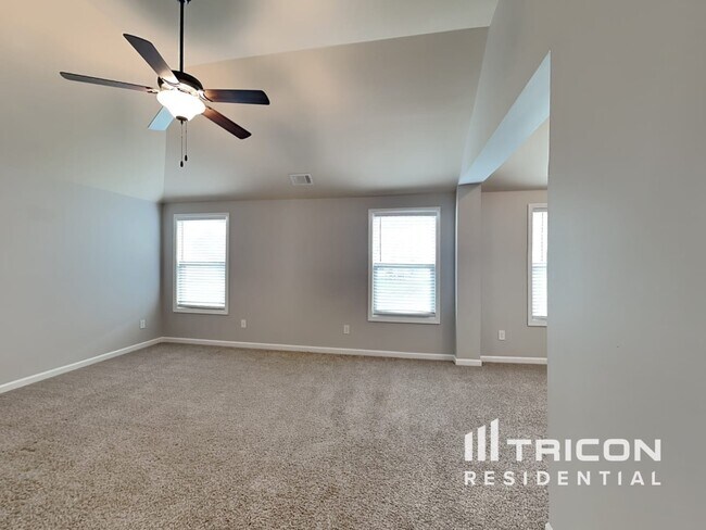 Building Photo - 11074 Shadow Ct