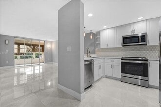 Building Photo - 7100 NW 17th St