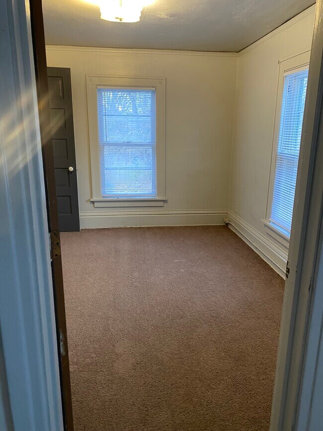 Foto del edificio - 1119 N Winnebago St