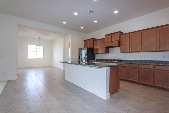 Foto del edificio - 3 bed 2 bath in Pronghorn Ranch