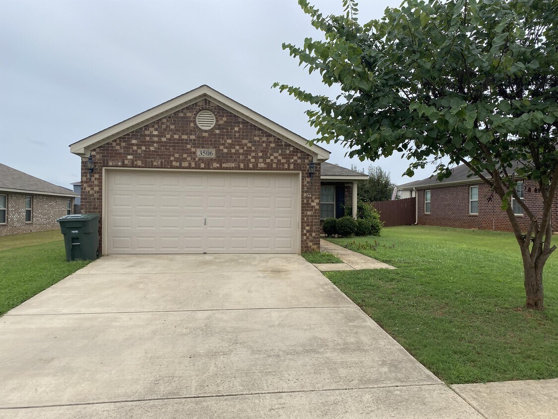 3506 Avalon Lake Dr SW, Madison, AL 35756 House for Rent in Madison