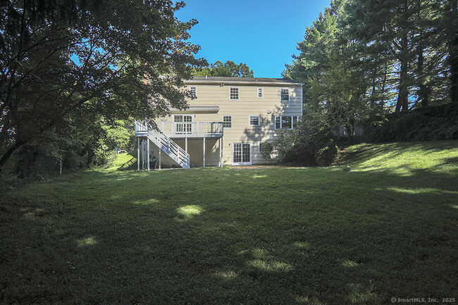 Foto del edificio - 11 Maple Ave N