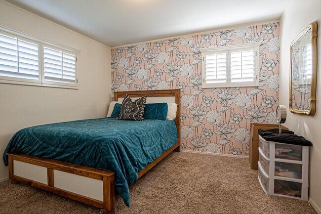 Building Photo - 7811 Cielo Vista Dr