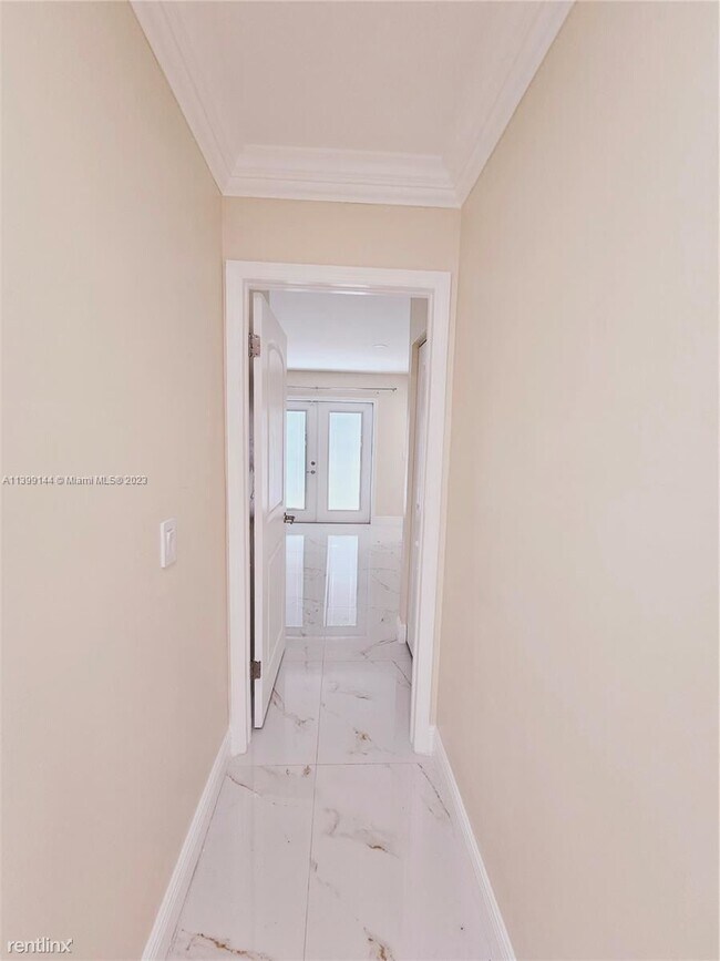Building Photo - 4 br, 2 bath House - 5420 NW 82nd Ter # 5420