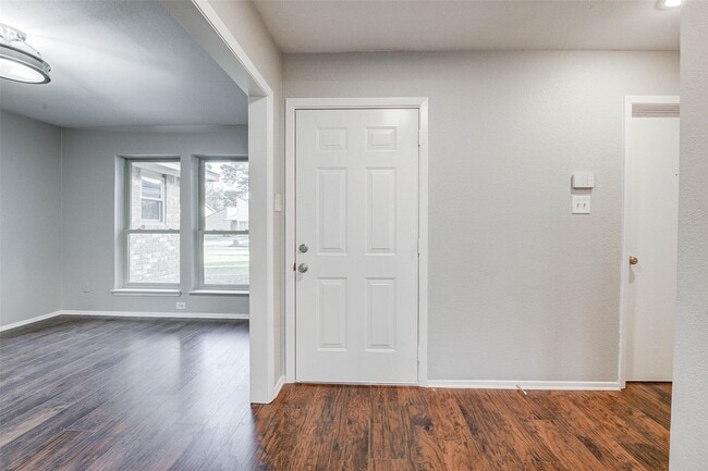 Building Photo - 5211 Sweetwind Ln