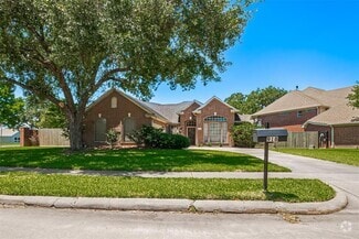 Building Photo - 918 Sandpiper Dr